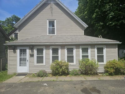 /international/us/9-spring-st-montague-ma-110108688454/