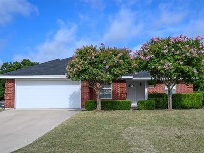 /international/us/1705-n-cates-street-decatur-tx-110108357983/