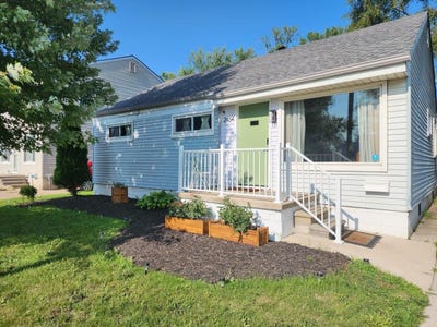 /international/us/2464-greenfield-road-berkley-mi-110100922825/