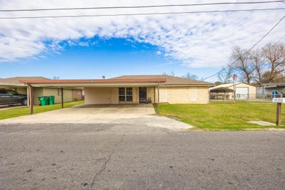 /international/us/430-st-louis-st-raceland-la-110099388413/