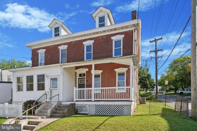 /international/us/564-w-bridge-street-phoenixville-pa-110110241462/
