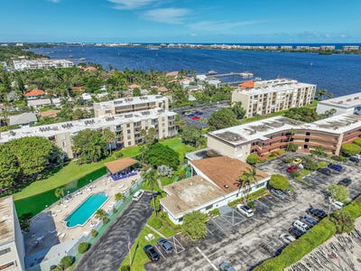 /international/us/200-waterway-drive-s-lantana-fl-110095124642/