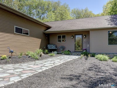 /international/us/123-round-hill-road-middletown-ct-110108075253/