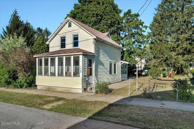 /international/us/138-elm-street-saratoga-springs-ny-110103320734/