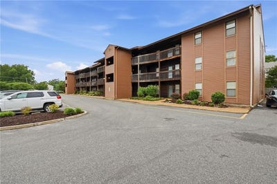 /international/us/8530-tidewater-drive-norfolk-va-110108391505/