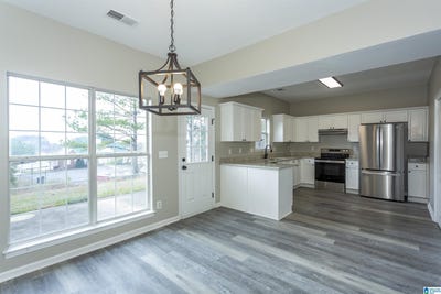 /international/us/521-waterford-lake-circle-calera-al-110106039859/