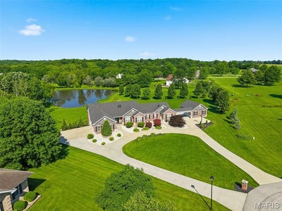 /international/us/5-prairie-circle-court-o-fallon-mo-110108339347/
