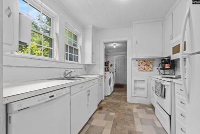 /international/us/1232-jones-street-newberry-sc-110109842958/