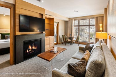 /international/us/130-wood-road-snowmass-village-co-110106328697/