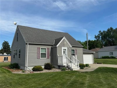 /international/us/405-n-11th-street-olivia-mn-110108665185/