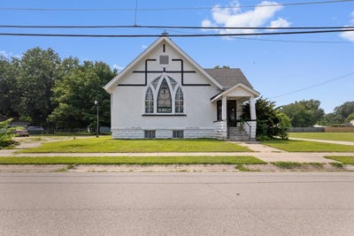 /international/us/125-lawrence-cherry-valley-il-110101349423/