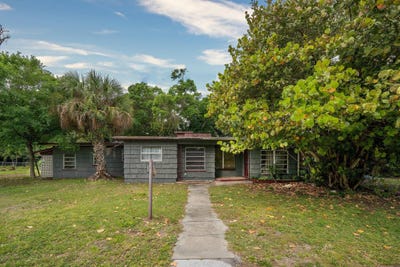 /international/us/205-n-22nd-fort-pierce-fl-110107689089/