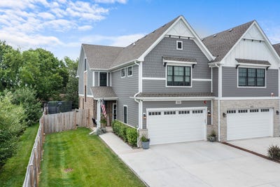 /international/us/1031-dakota-drive-elk-grove-village-il-110101040528/