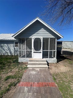/international/us/302-w-ripley-street-coleman-tx-110106791698/
