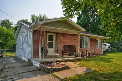 /international/us/1037-w-costello-mount-morris-mi-110101328322/
