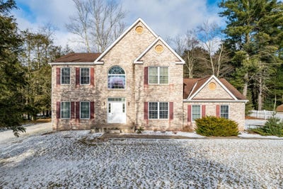 /international/us/19-forest-lane-monticello-ny-110096758628/