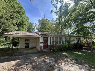 /international/us/923-norman-st-west-helena-ar-110108302818/