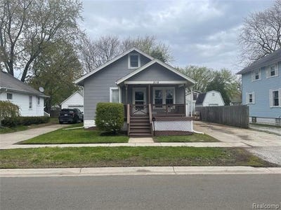 /international/us/218-16th-street-port-huron-al-110108097909/