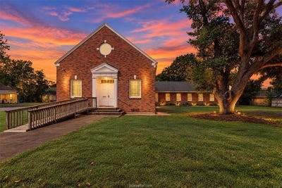 /international/us/530-church-street-navasota-tx-110110304117/
