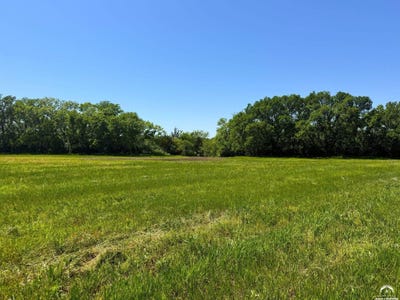 /international/us/980-se-stanley-road-tecumseh-ks-110104237998/