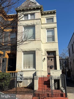 /international/us/15-seaton-place-nw-washington-dc-110104454807/
