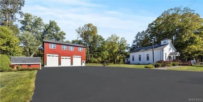 /international/us/5445-e-creek-road-south-wales-ny-110105935257/