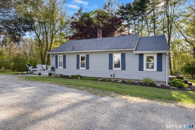/international/us/99-halls-hill-road-killingly-ct-110107953157/