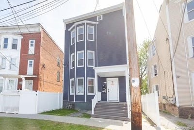 /international/us/106-winnikee-avenue-poughkeepsie-ny-110108171889/