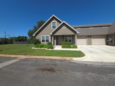 /international/us/1004-e-hill-st-fredericksburg-tx-110108194902/