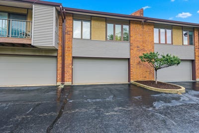 /international/us/821-oakton-street-elk-grove-village-il-110120590662/