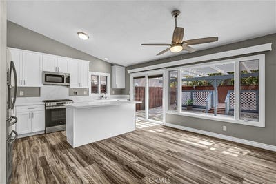 /international/us/22602-cottonwood-circle-lake-forest-ca-110110240095/