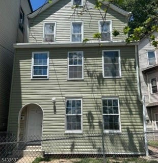 /international/us/7-circle-ave-paterson-city-nj-110108180106/