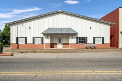 /international/us/300-n-market-street-mount-carmel-il-110104141618/