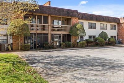 /international/us/427-6th-avenue-w-hendersonville-nc-110106752821/