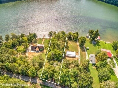 /international/us/410-lakecrest-drive-harriman-tn-110100897691/