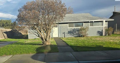 /international/us/718-s-almira-connell-wa-110104456038/
