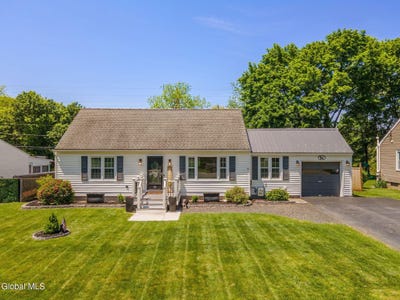 /international/us/15-brunswick-park-drive-troy-ny-110108351376/