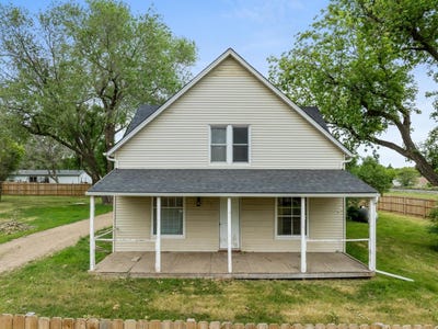 /international/us/37-2nd-st-ne-sawyer-nd-110108859568/