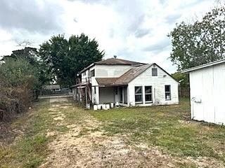 /international/us/207-south-5th-street-highlands-tx-110103986067/