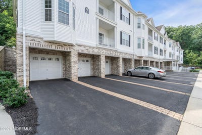/international/us/114-bloomsbury-drive-morganville-nj-110119923356/