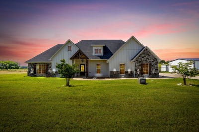 /international/us/1024-monarch-court-poolville-tx-110108097132/