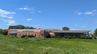 /international/us/2300-highway-51-and-138-stoughton-wi-110101402534/