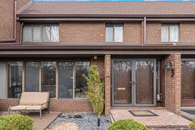 /international/us/3-oldfield-roslyn-ny-110107256237/
