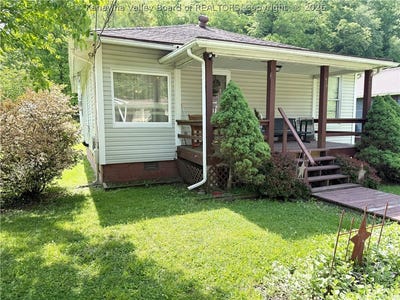 /international/us/75-janie-avenue-whitesville-wv-110107831800/