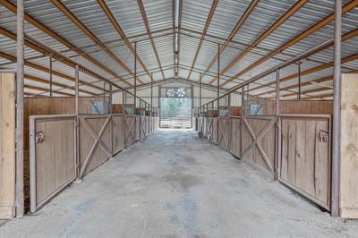 /international/us/1519-e-main-street-henderson-tx-110097646836/