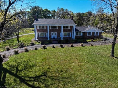 /international/us/105-pepperbush-trail-dobson-nc-110102867227/