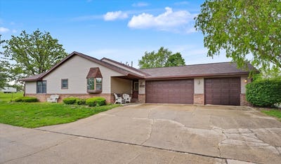/international/us/1104-brad-drive-urbana-il-110107890585/