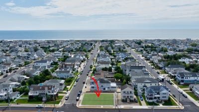 /international/us/9102-3rd-stone-harbor-nj-110100817254/