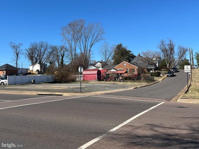/international/us/802-s-main-str-culpeper-va-110106279732/