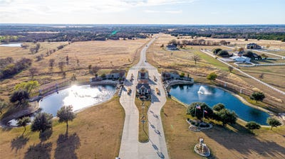 /international/us/27018-stonewood-drive-whitney-tx-110120086214/